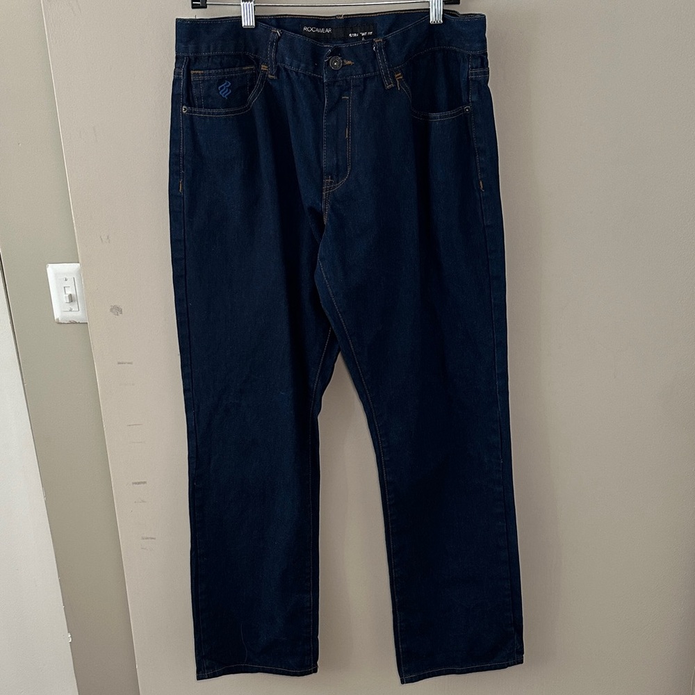 Rocawear Men's Dark Blue straight fit Relaxed Jeans